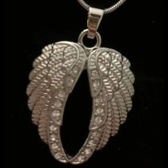 210. Guardian Angel wings silvertone  necklace - Picture 3 of 5
